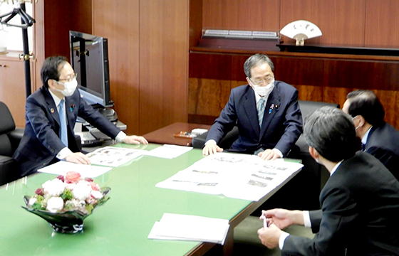 西脇京都府知事と斉藤国土交通大臣を訪問。（11/16）