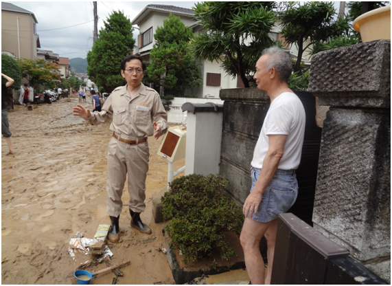 宇治市五ケ庄の住宅地への浸水現場を視察 宇治市五ケ庄の住宅地への浸水現場を視察