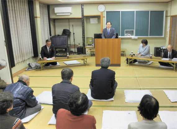 外畑自治会と意見交換を行う竹内氏=27日 大津市石山外畑町 外畑自治会と意見交換を行う竹内氏=27日 大津市石山外畑町